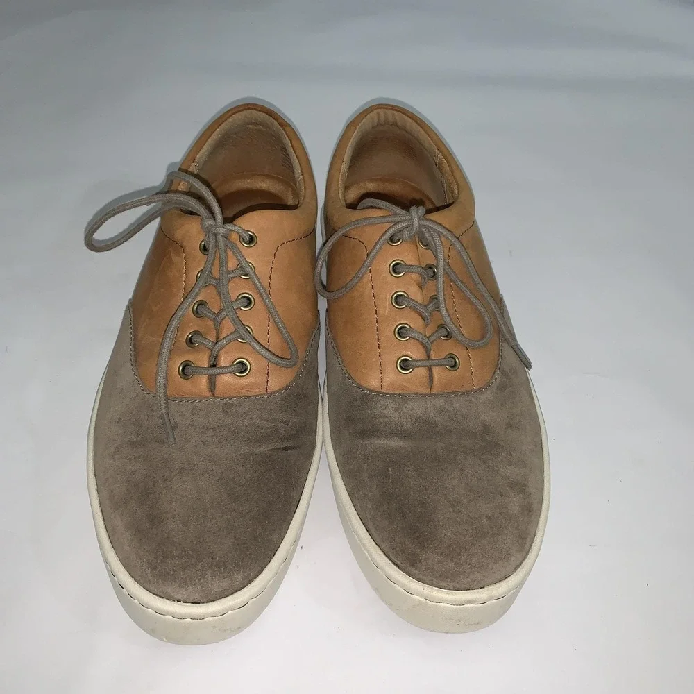 Born Shoes Mens Size 10 Brown Tan Leather Lace Up Casual Comfort Sneakers H53417